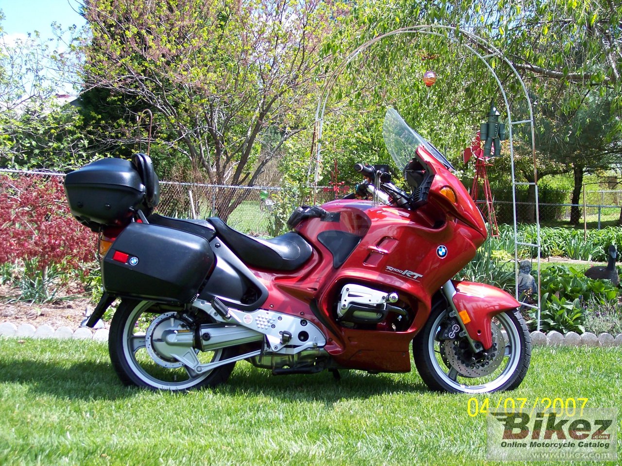 Big  r 1100 rt picture and wallpaper from Bikez.com